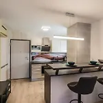 Myflat Coral 8 *