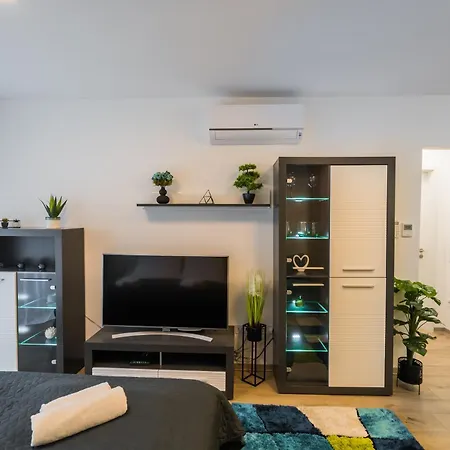 Myflat Coral 8 Siofok