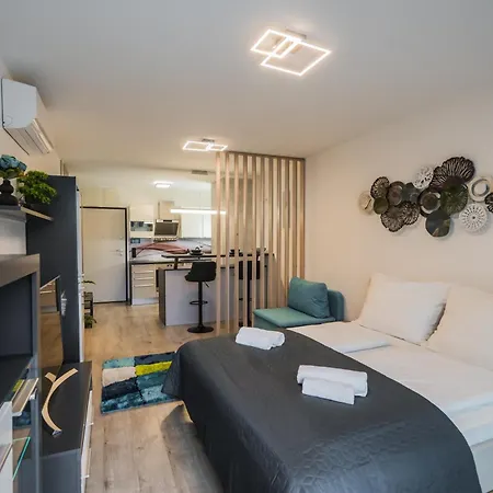 Myflat Coral 8 *